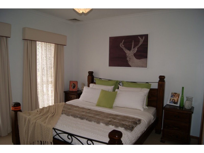 8 Perseverance Place, Hewett SA 5118