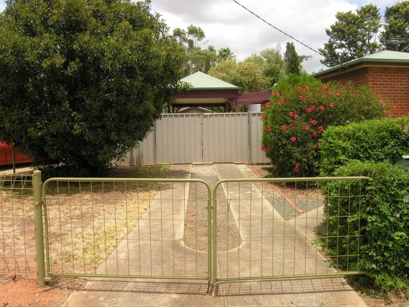 5 Bacton Street, Evanston SA 5116