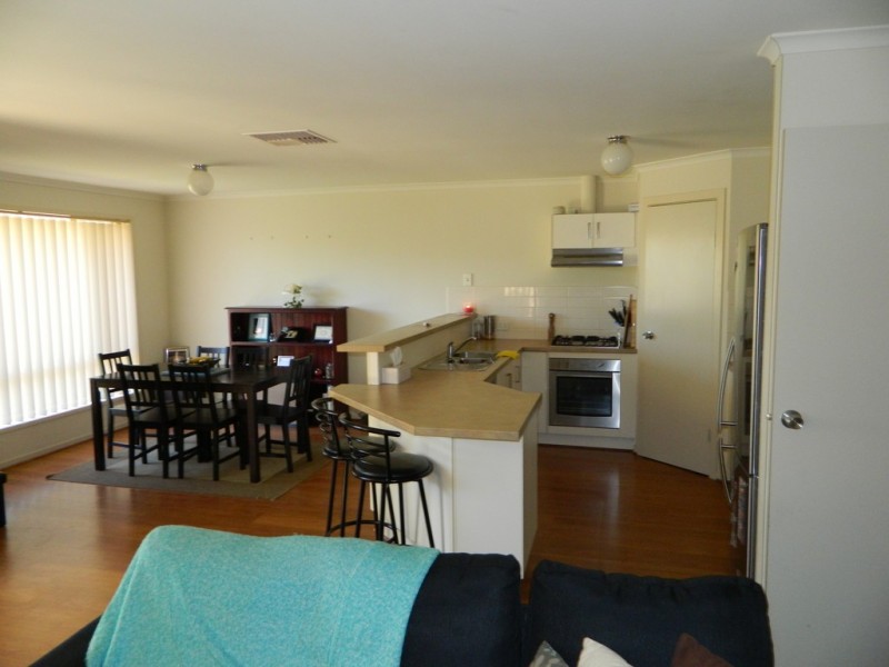 6 Dyson Street, Evanston SA 5116