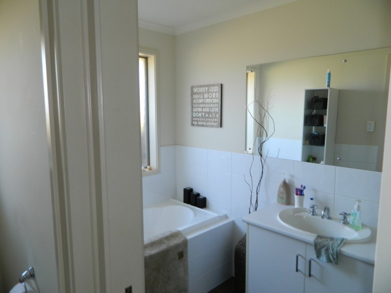 6 Dyson Street, Evanston SA 5116