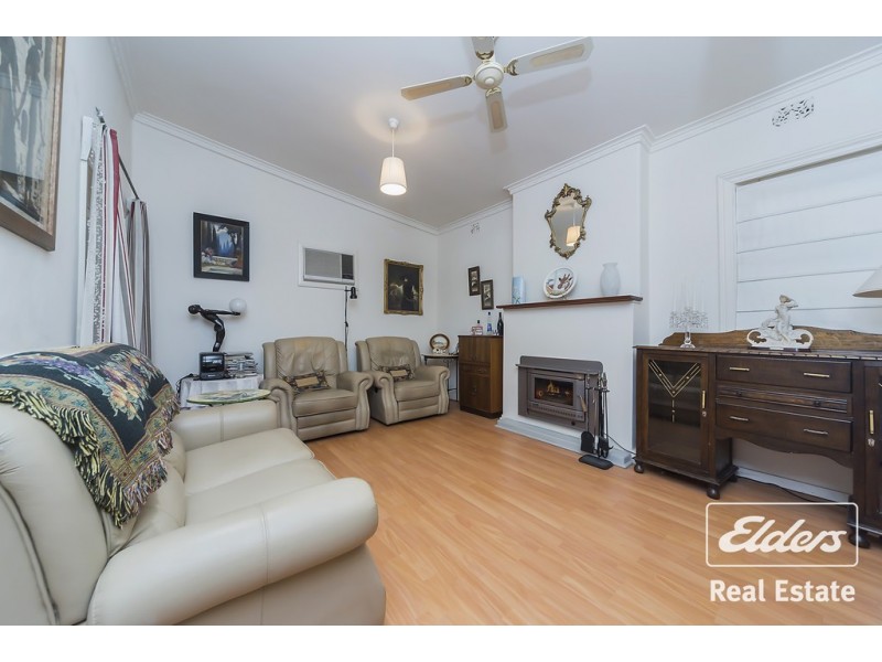 28 Burrows Street, Willaston SA 5118