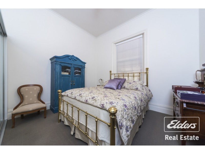 28 Burrows Street, Willaston SA 5118