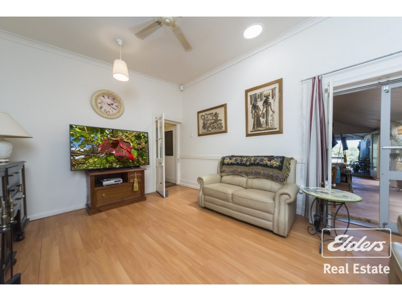 28 Burrows Street, Willaston SA 5118