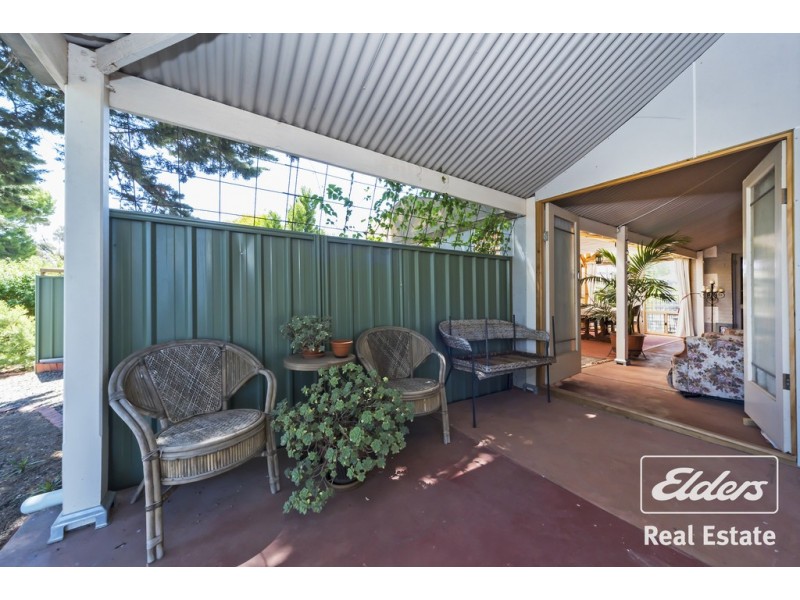 28 Burrows Street, Willaston SA 5118