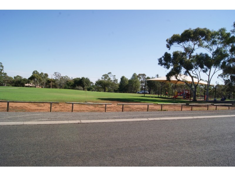 11 Greenways Street, Evanston Park SA 5116