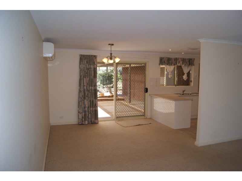 11 Greenways Street, Evanston Park SA 5116