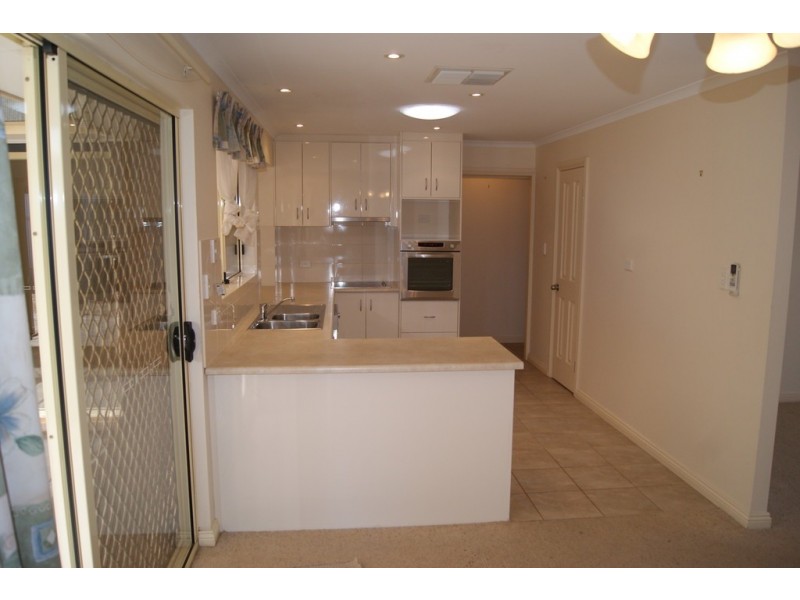 11 Greenways Street, Evanston Park SA 5116