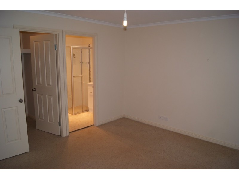 11 Greenways Street, Evanston Park SA 5116