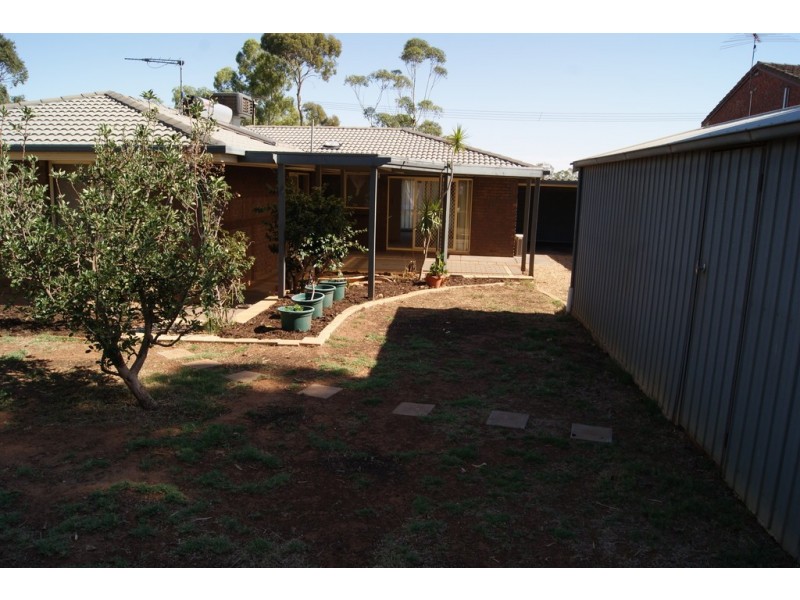 11 Greenways Street, Evanston Park SA 5116