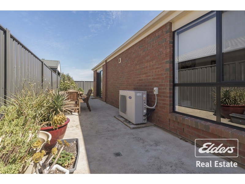 8 Albert Court, Andrews Farm SA 5114