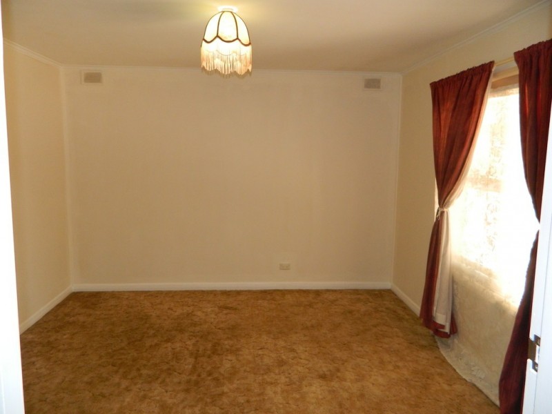 28 Edward Crescent, Evanston Park SA 5116