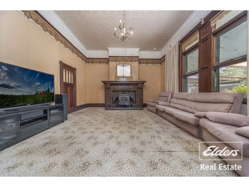 8 Lyndoch Road, Gawler East SA 5118