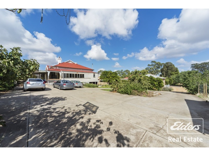 8 Lyndoch Road, Gawler East SA 5118