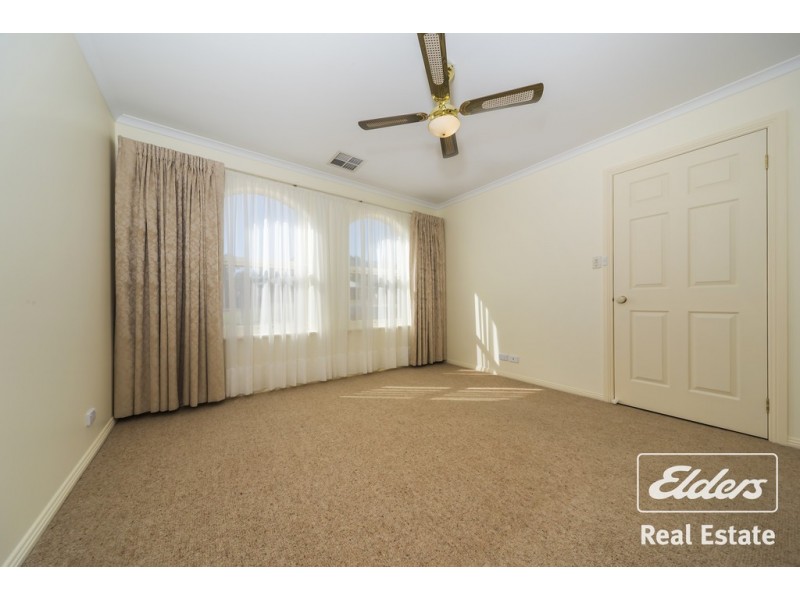 17 Reg Smith Crescent, Williamstown SA 5351