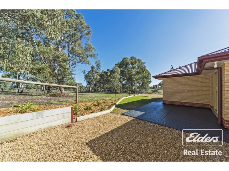 17 Reg Smith Crescent, Williamstown SA 5351