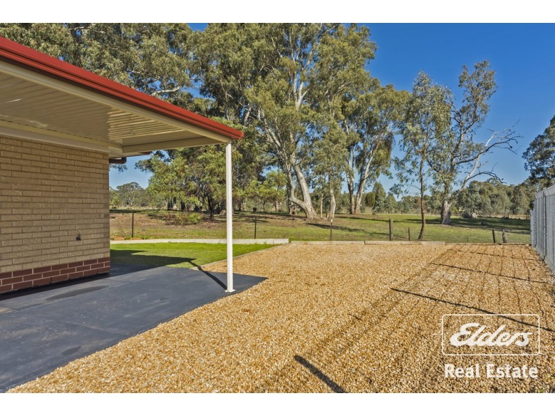 17 Reg Smith Crescent, Williamstown SA 5351