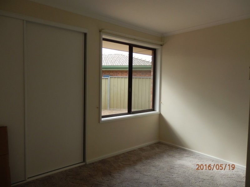 8 Mold Court, Evanston Park SA 5116