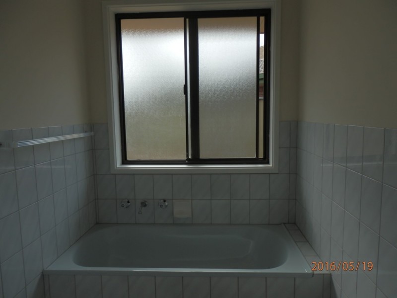 8 Mold Court, Evanston Park SA 5116