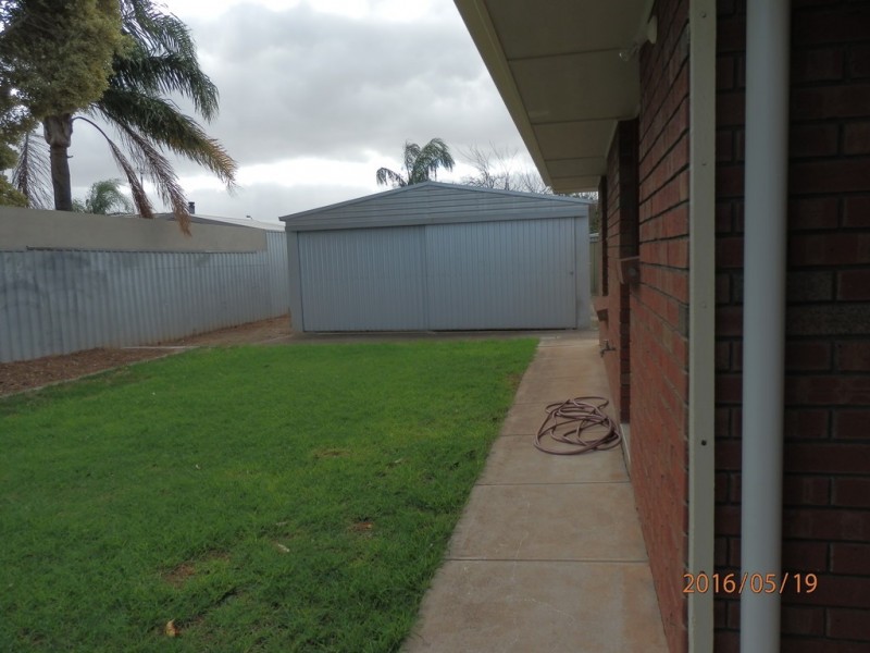 8 Mold Court, Evanston Park SA 5116