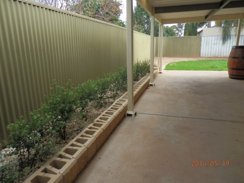 8 Mold Court, Evanston Park SA 5116