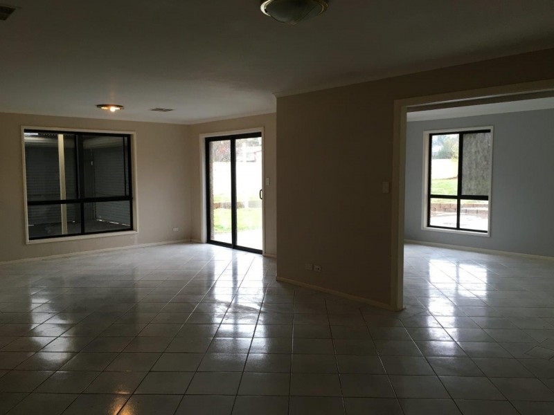 12 Meadow Lane, Roseworthy SA 5371