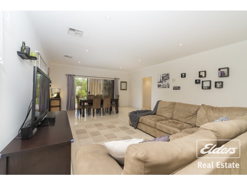 526B Main North Road, Evanston Park SA 5116