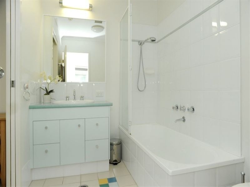 80/39 Vernon Terrace, Teneriffe QLD 4005