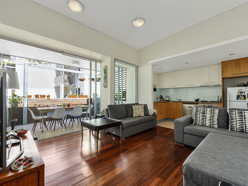 21/8-12 Macquarie Street, Teneriffe QLD 4005