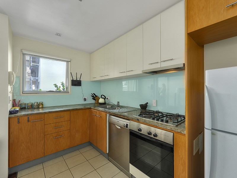 21/8-12 Macquarie Street, Teneriffe QLD 4005