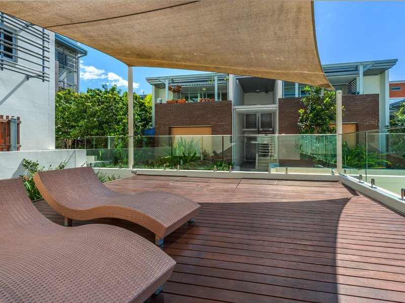 21/8-12 Macquarie Street, Teneriffe QLD 4005