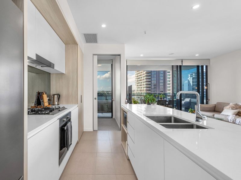 909/12 Cunningham Street, Newstead QLD 4006