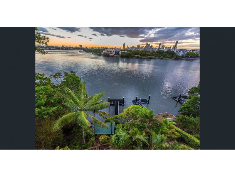 10 Aaron Ave, Hawthorne QLD 4171