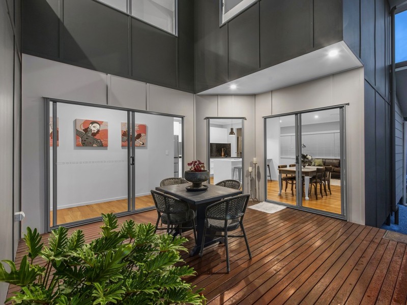 104 Jackson Street, Hamilton QLD 4007