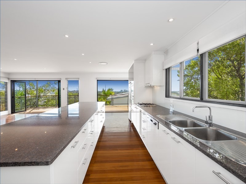 26 Waverley Street, Teneriffe QLD 4005