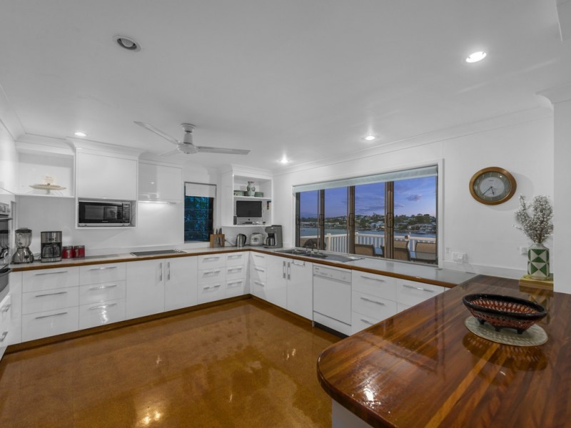 65 Hillside Crescent, Hamilton QLD 4007