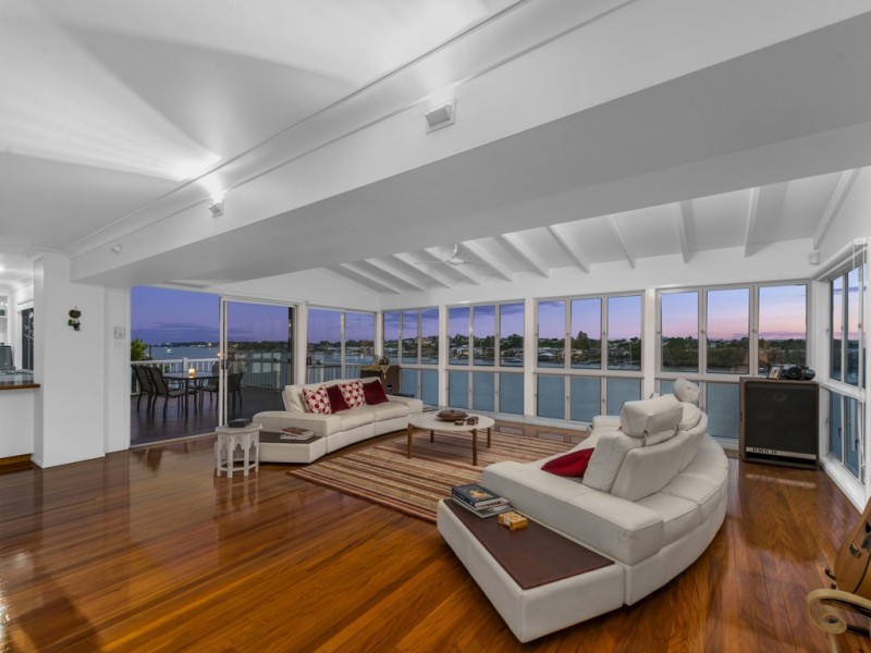 65 Hillside Crescent, Hamilton QLD 4007