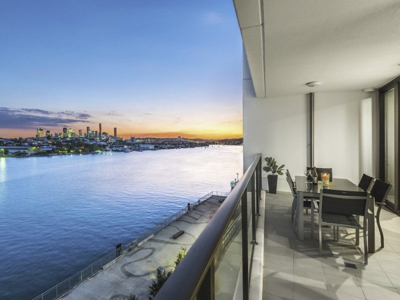 20604 37 Harbour Road, Hamilton QLD 4007