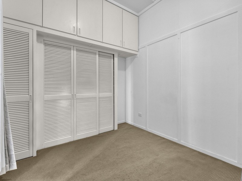 16 Teneriffe Drive, Teneriffe QLD 4005