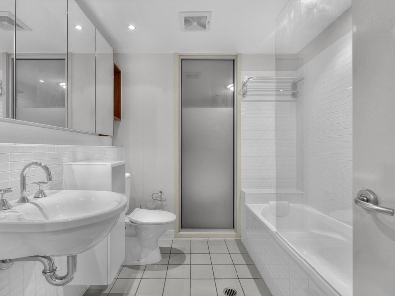 233/64 Macquarie Street, Teneriffe QLD 4005