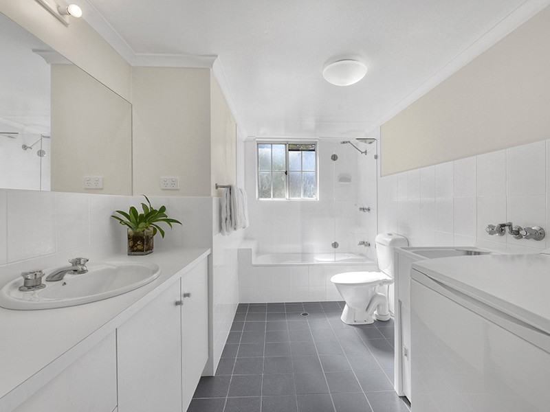 3/139 Hudson Road, Albion QLD 4010