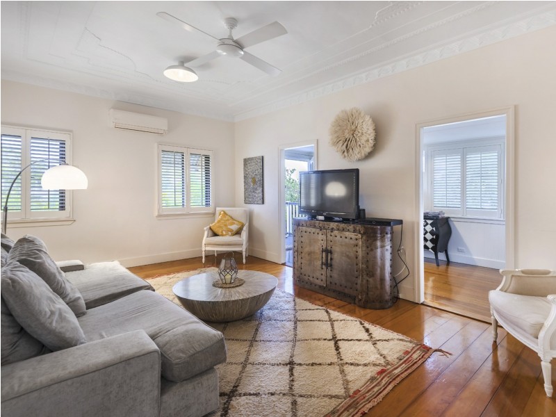 4 Harding Street, Hendra QLD 4011