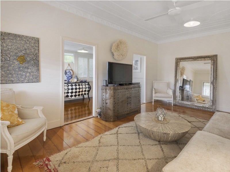 4 Harding Street, Hendra QLD 4011