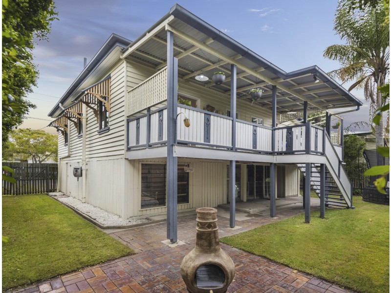 4 Harding Street, Hendra QLD 4011