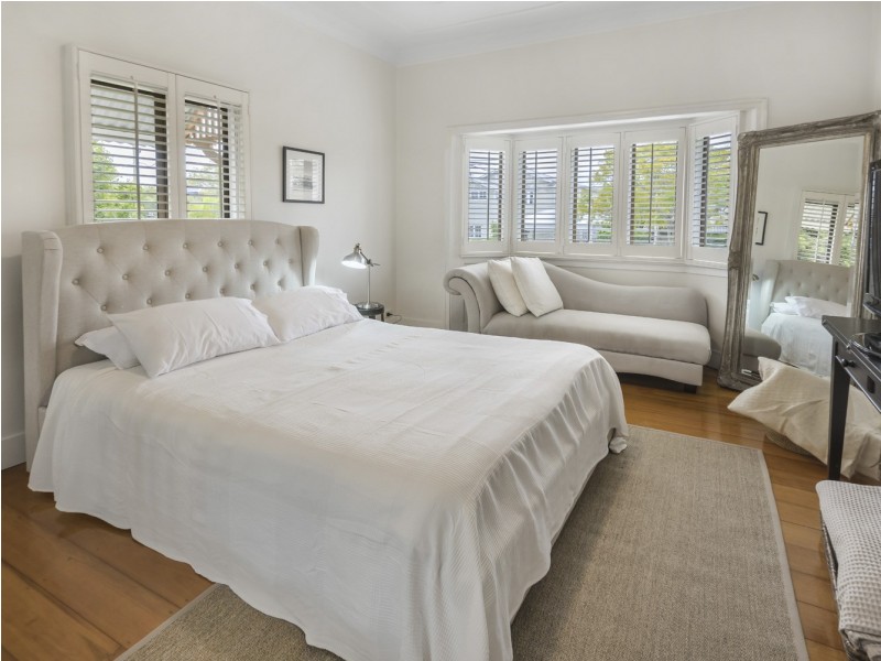 4 Harding Street, Hendra QLD 4011