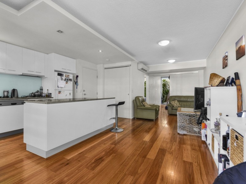 1/8 Macquarie, Teneriffe QLD 4005