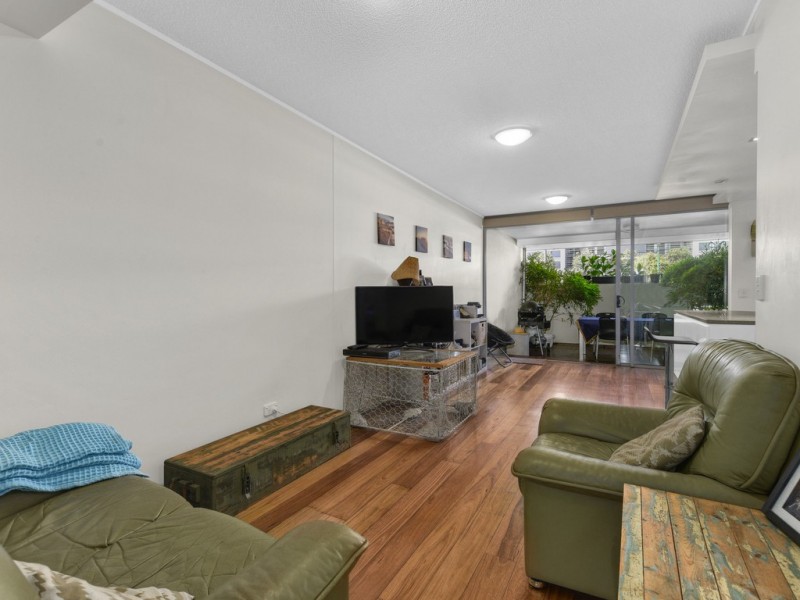 1/8 Macquarie, Teneriffe QLD 4005