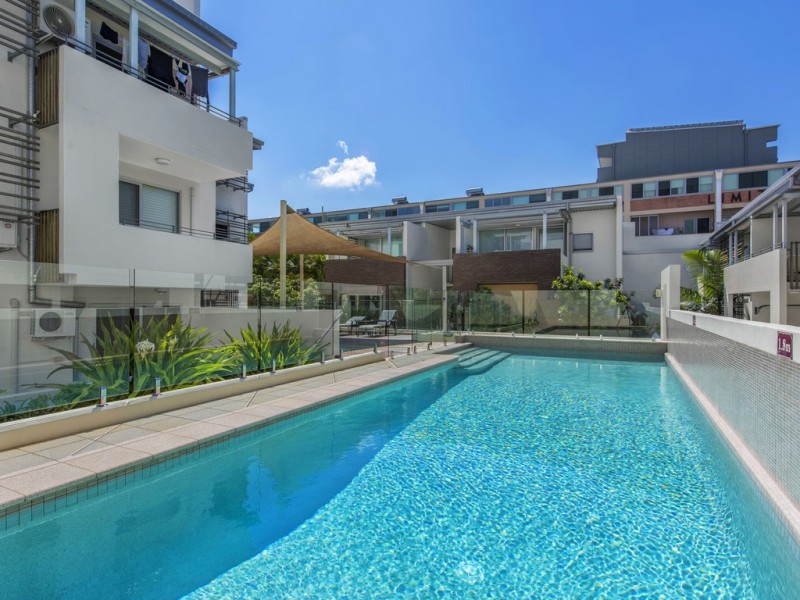 1/8 Macquarie, Teneriffe QLD 4005