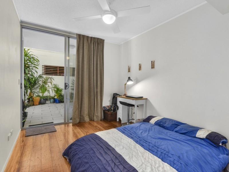 1/8 Macquarie, Teneriffe QLD 4005