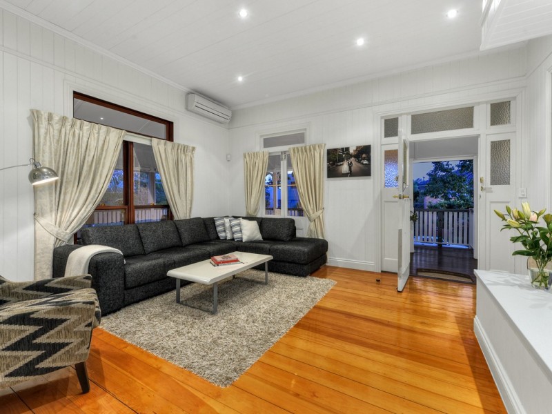 31 Orchard Street, Hawthorne QLD 4171