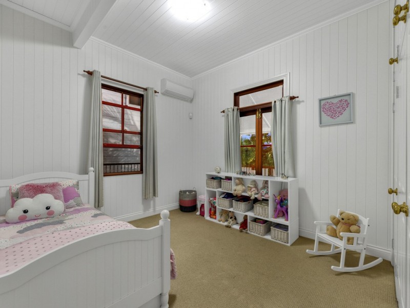 31 Orchard Street, Hawthorne QLD 4171